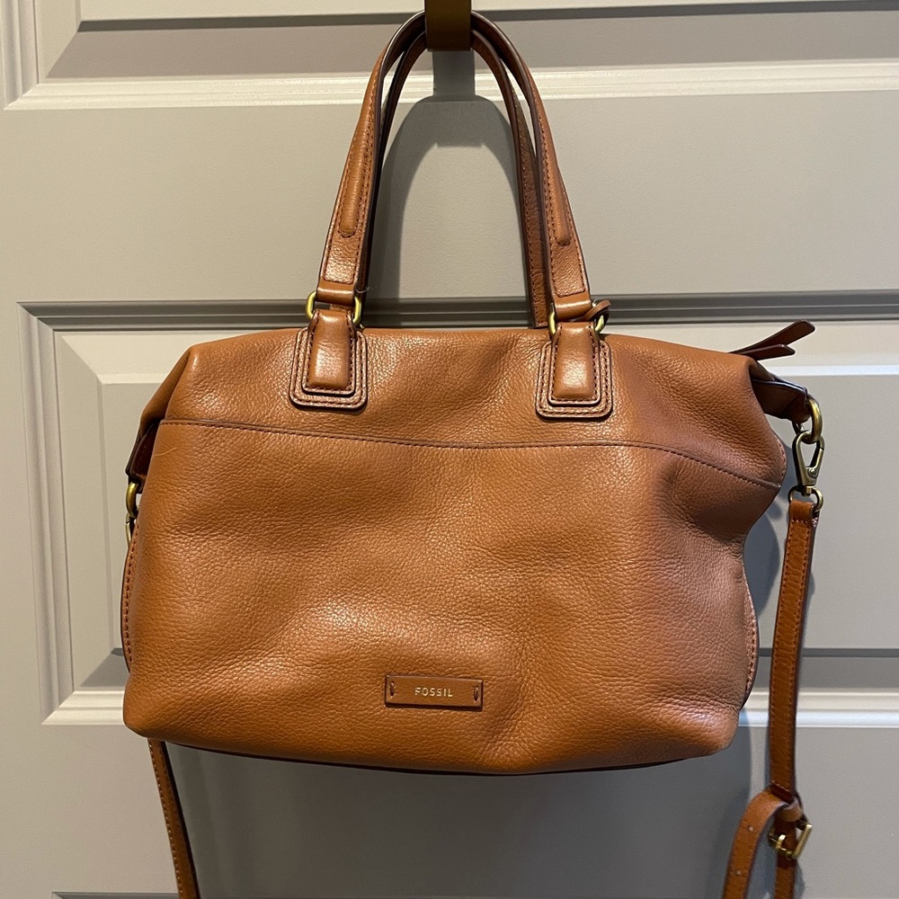 LIKE NEW FOSSIL CROSSBODY